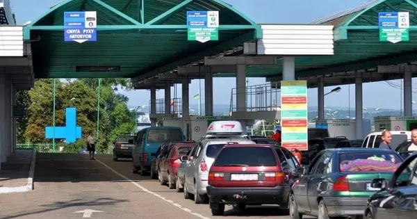 Молдованин отримав три роки тюрми за ввезення в Україну 22 авто під виглядом гуманітарки