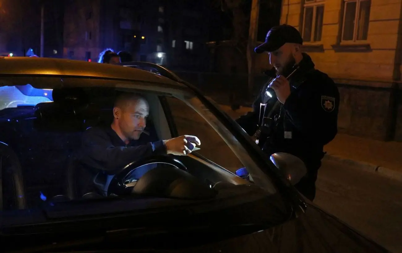 Перепустки в комендантську годину у Києві. Реакція КМДА на заяву Ткаченка