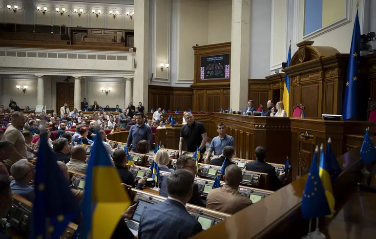 До Ради внесли законопроєкт про поновлення незалежності САП та НАБУ