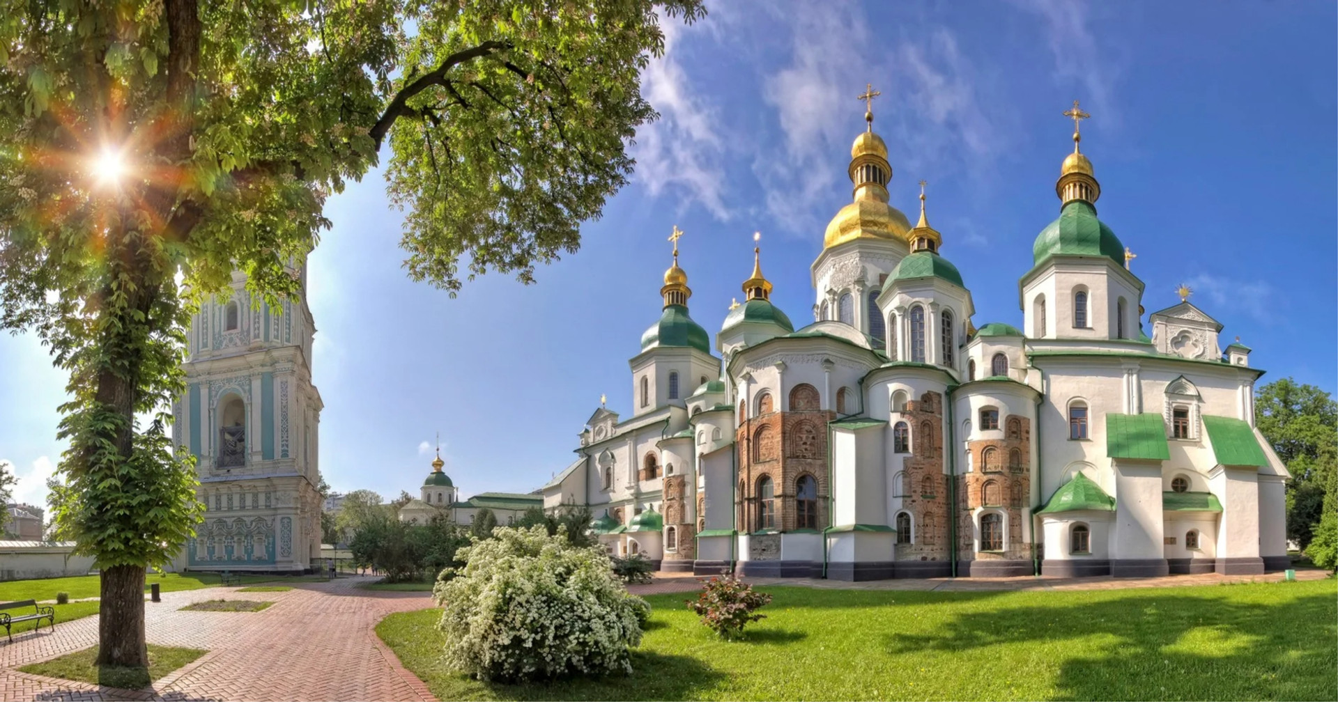 Колектив Софії Київської заявляє про тиск і звертається до Президента