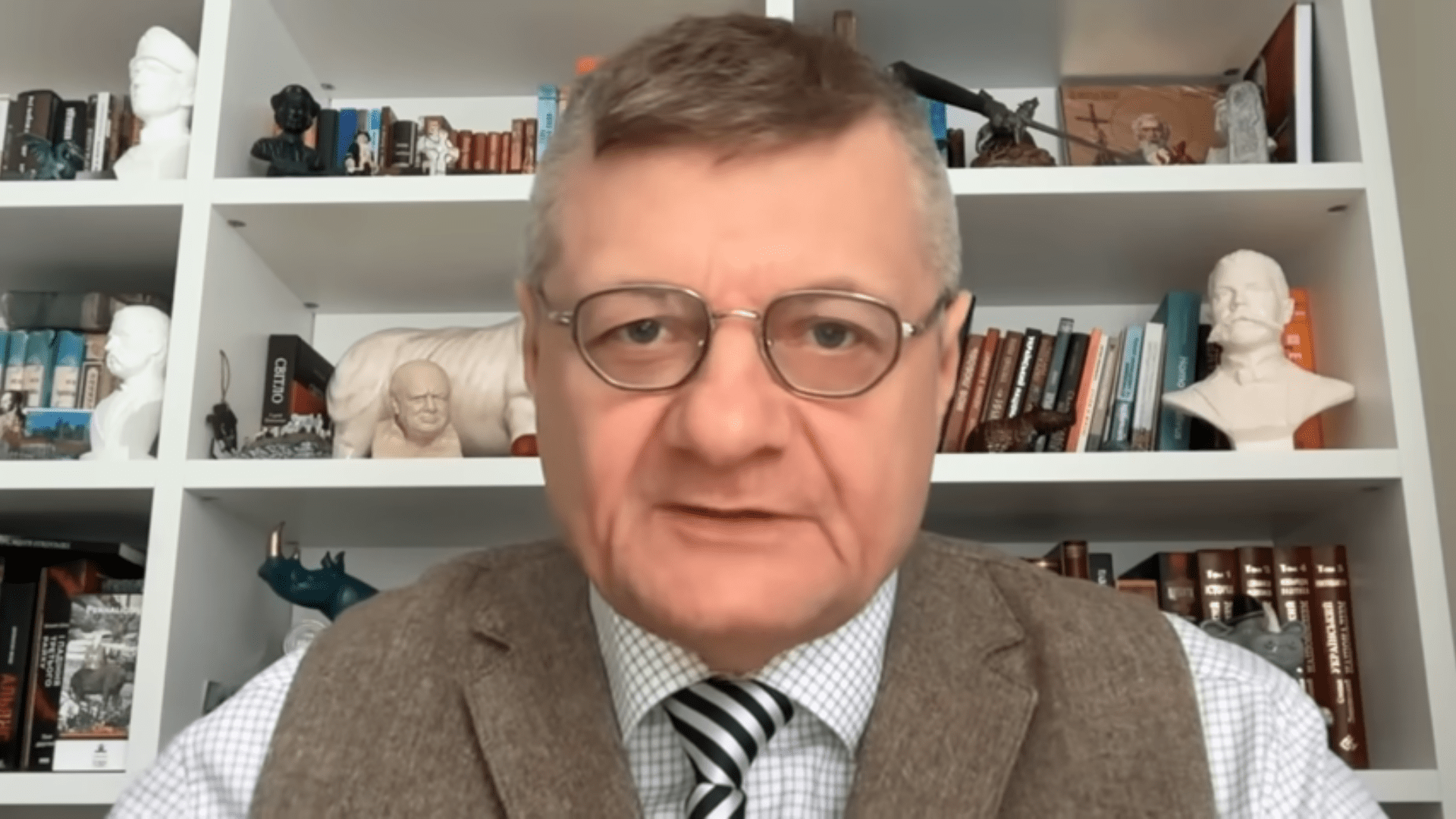 Зеленський ввів санкції проти власника онлайн-казино Пуніна, екснардепа Мосійчука та сина Богуслаєва