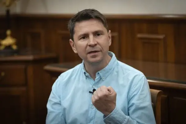 Подоляк назвав умови, за яких війна може закінчитися будь-якої миті