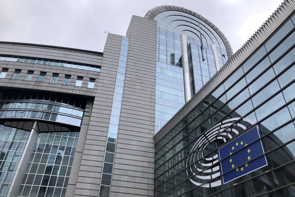 Європарламент ухвалив "заборонні тарифи" на сільгосппродукцію і добрива з Росії та Білорусі