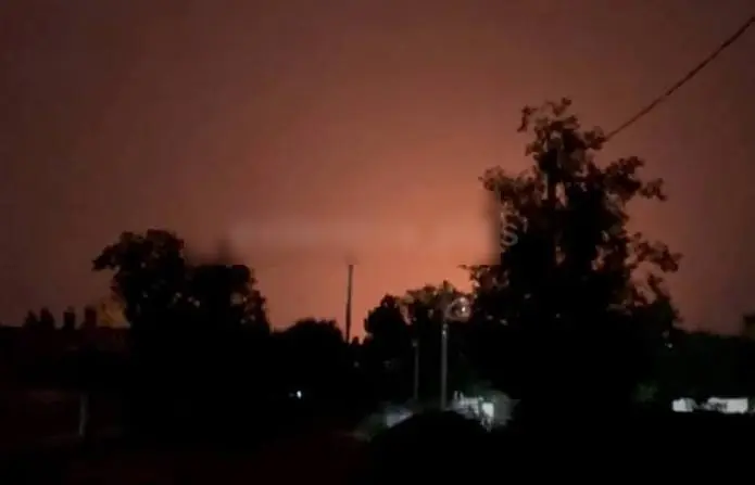 Дроны атаковали Волгоградскую область: тушат пожар в районе железнодорожного узла – видео