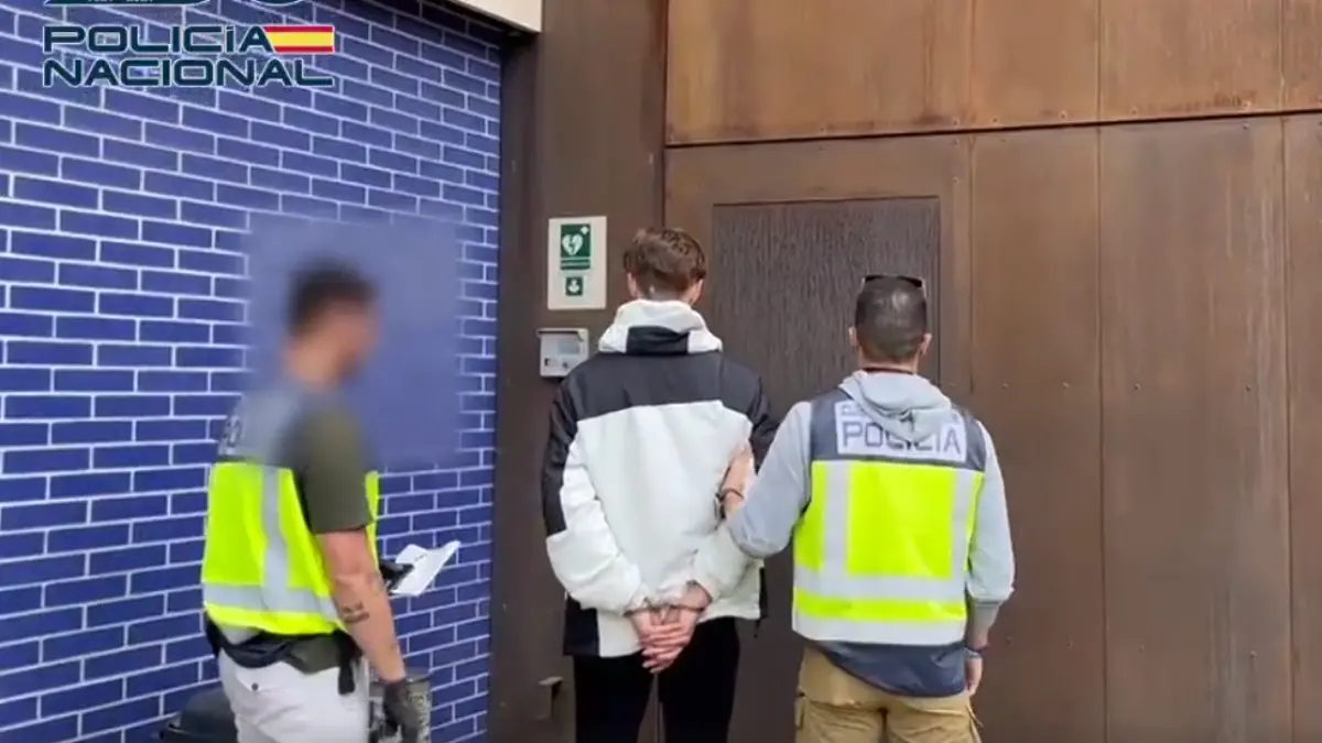 В Іспанії затримали чоловіка, який потай фільмував жінок для "курсів з пікапу"