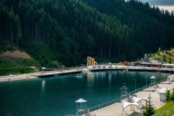 Чиста вода без хлору: де покупатися влітку
