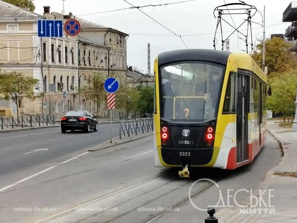 Одеса після зливи: які вулиці Одеси перекриті, ситуація зі світлом та електротранспортом