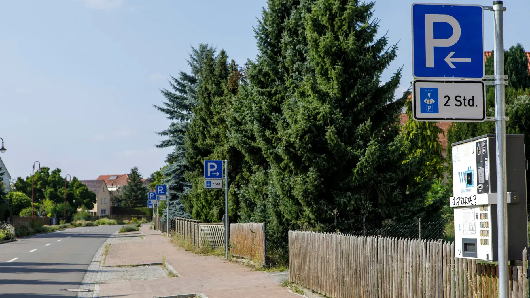 Жителі німецького села невдоволені купою дорожніх знаків на кількасотметровій вулиці
