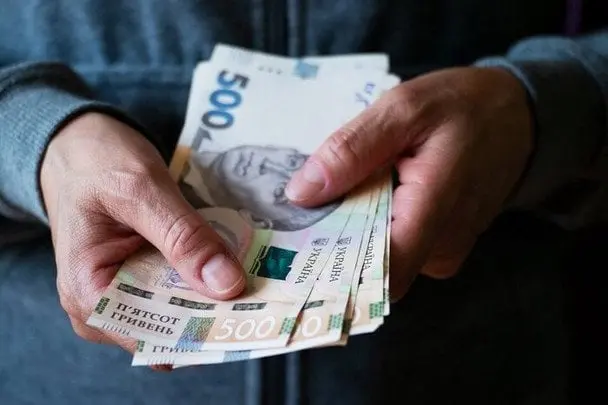 Пенсії 2025: хто отримає доплати від 1 серпня