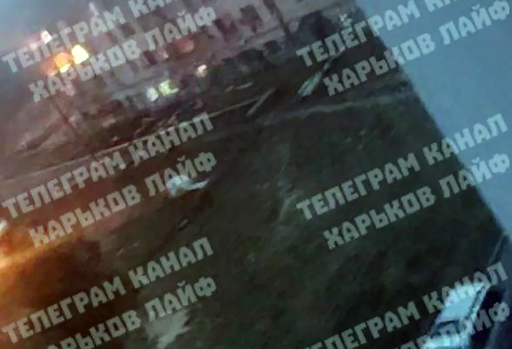 У Харкові російський дрон атакував житловий будинок: є жертви та