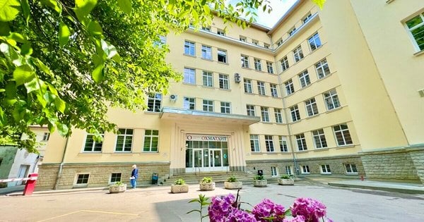 Дитяча лікарня у Львові віддасть 19 млн грн за ремонт відділення скандальній фірмі