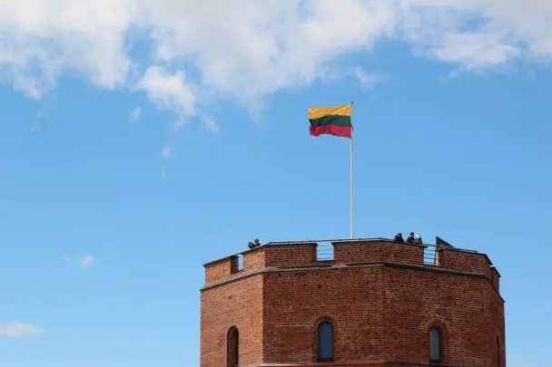 Рейси у Вільнюському аеропорту призупинено через можливий дрон