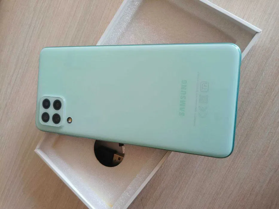 Samsung припинила оновлення для трьох моделей смартфонів