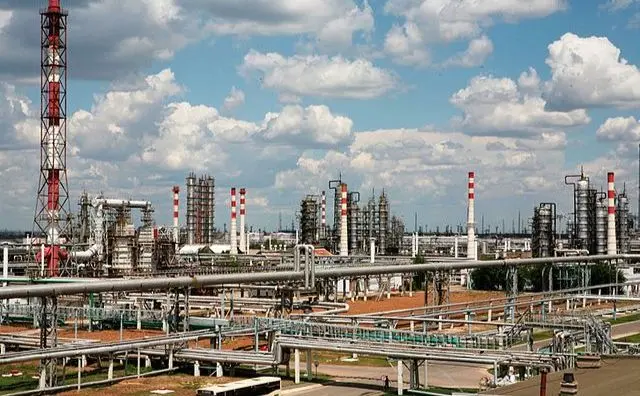 Сили спецоперацій ЗСУ зупинили роботу ще одного російського НПЗ