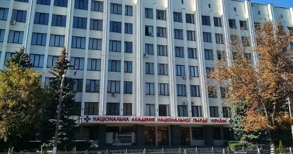 Хмельницький суд зобов’язав відрахованого курсанта виплатити 297 тис. грн академії НГУ