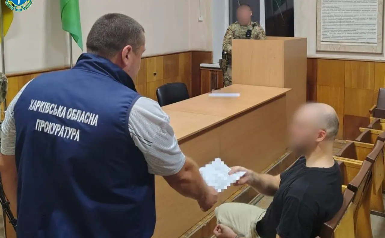 У Харкові затримали чоловіка, який напав з ножем на поліцейського та