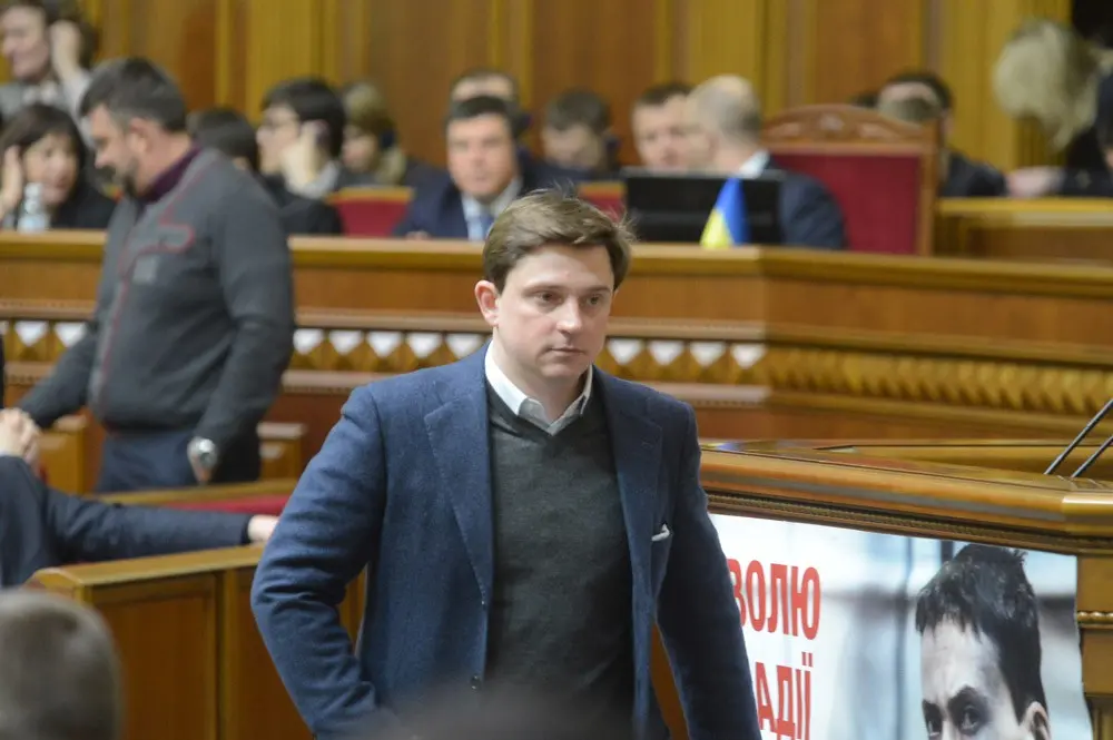Нардеп Довгий написал заявление о прекращении депутатских полномочий