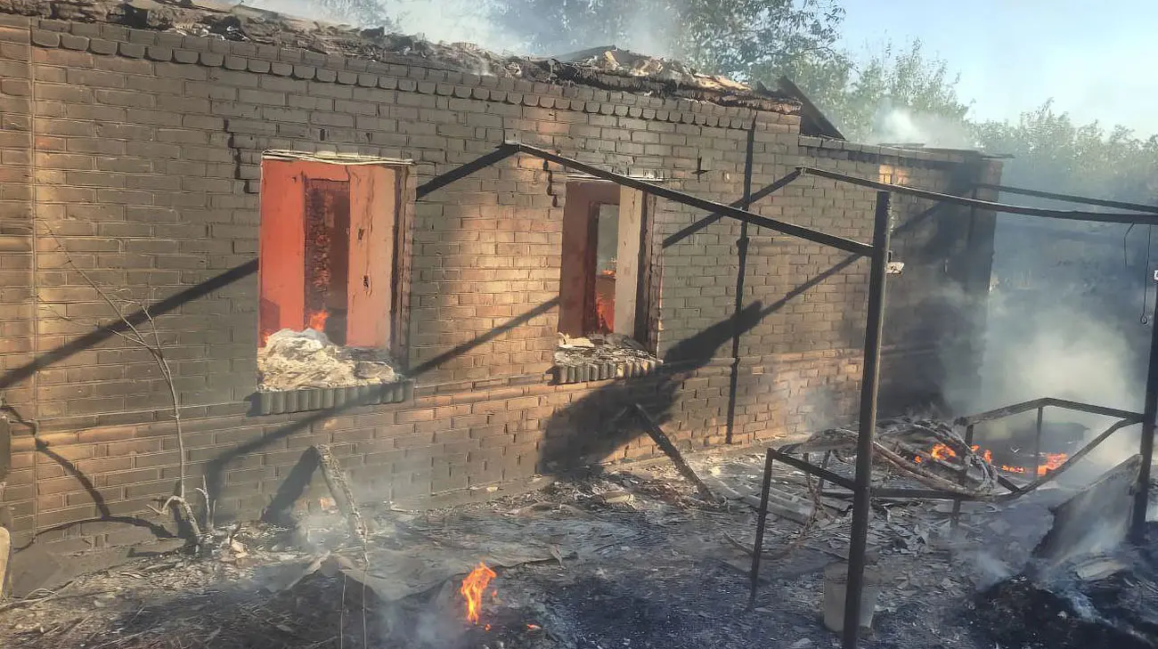 Обстріли Дніпропетровщини: постраждала людина та руйнування