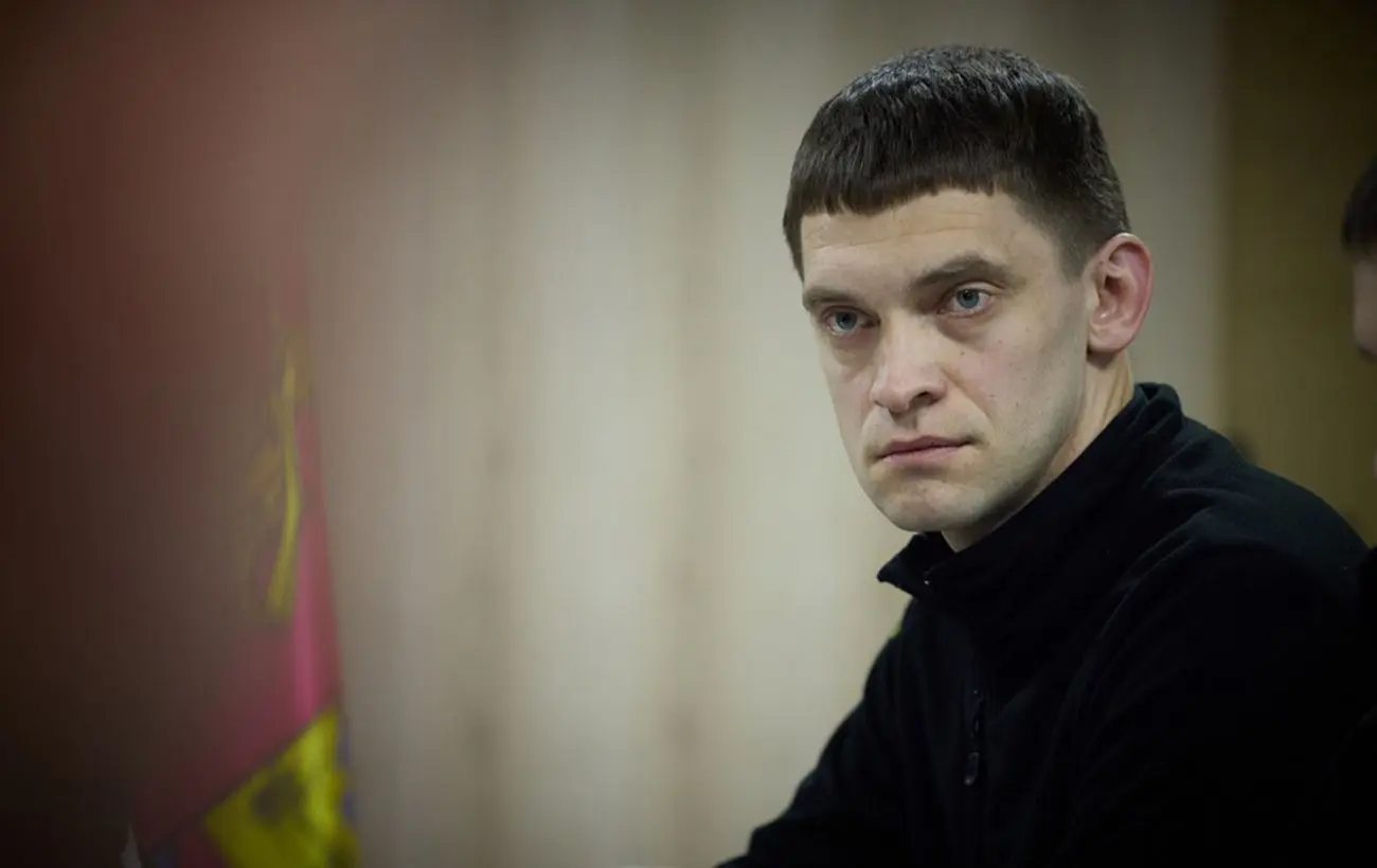 У Запоріжжі атаковано критичну інфраструктуру: зруйнована адмінбудівля, є пожежа