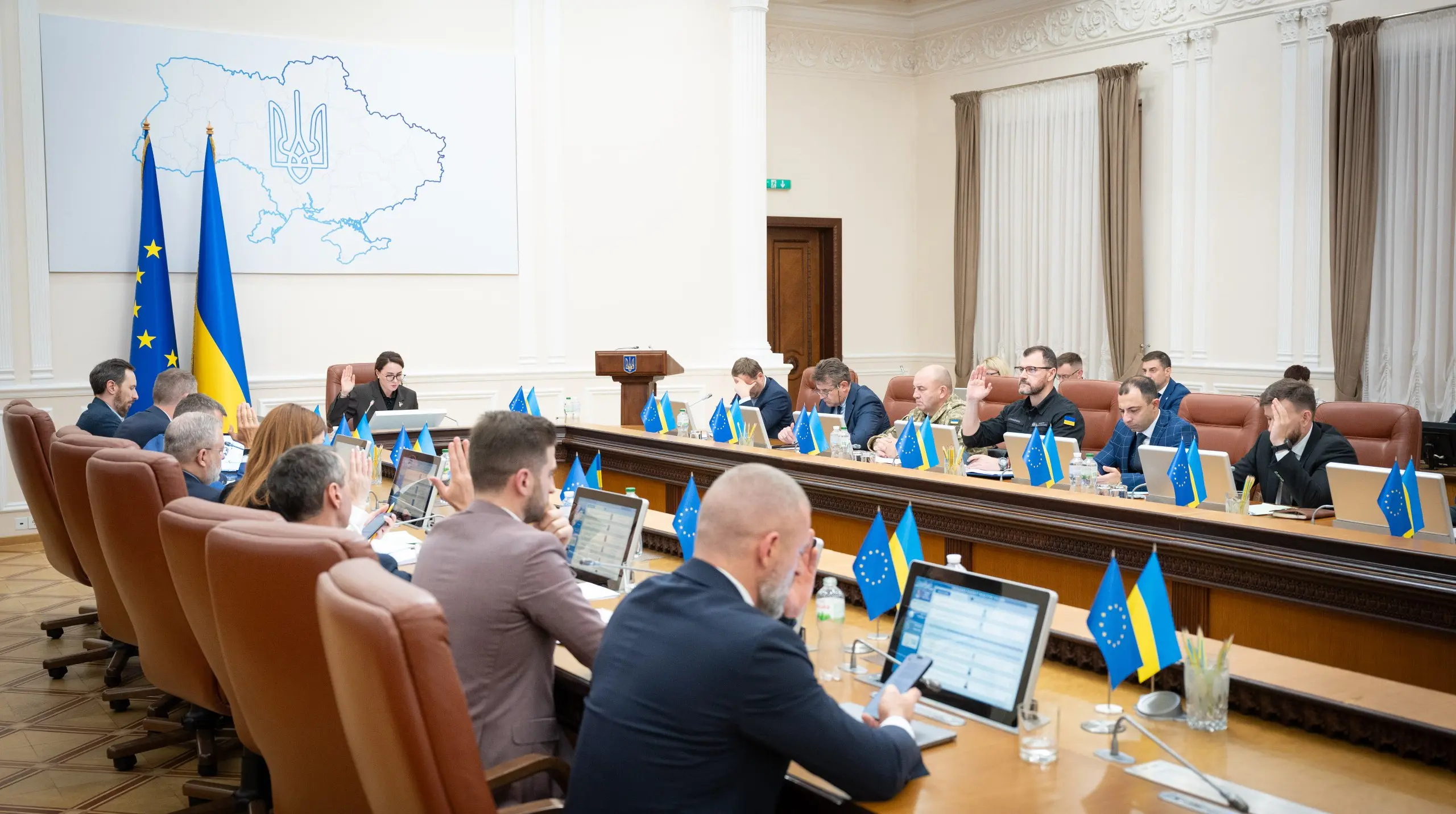 Креативні підприємці зможуть отримати гранти від держави: які це суми