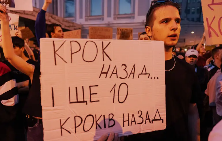 «Лист Свириденко». Як накинути налигач на протести українців та повернутися до СРСР