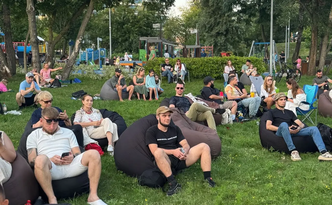 У Дарницькому районі влаштували благодійний показ фільму «Толока» для ветеранів