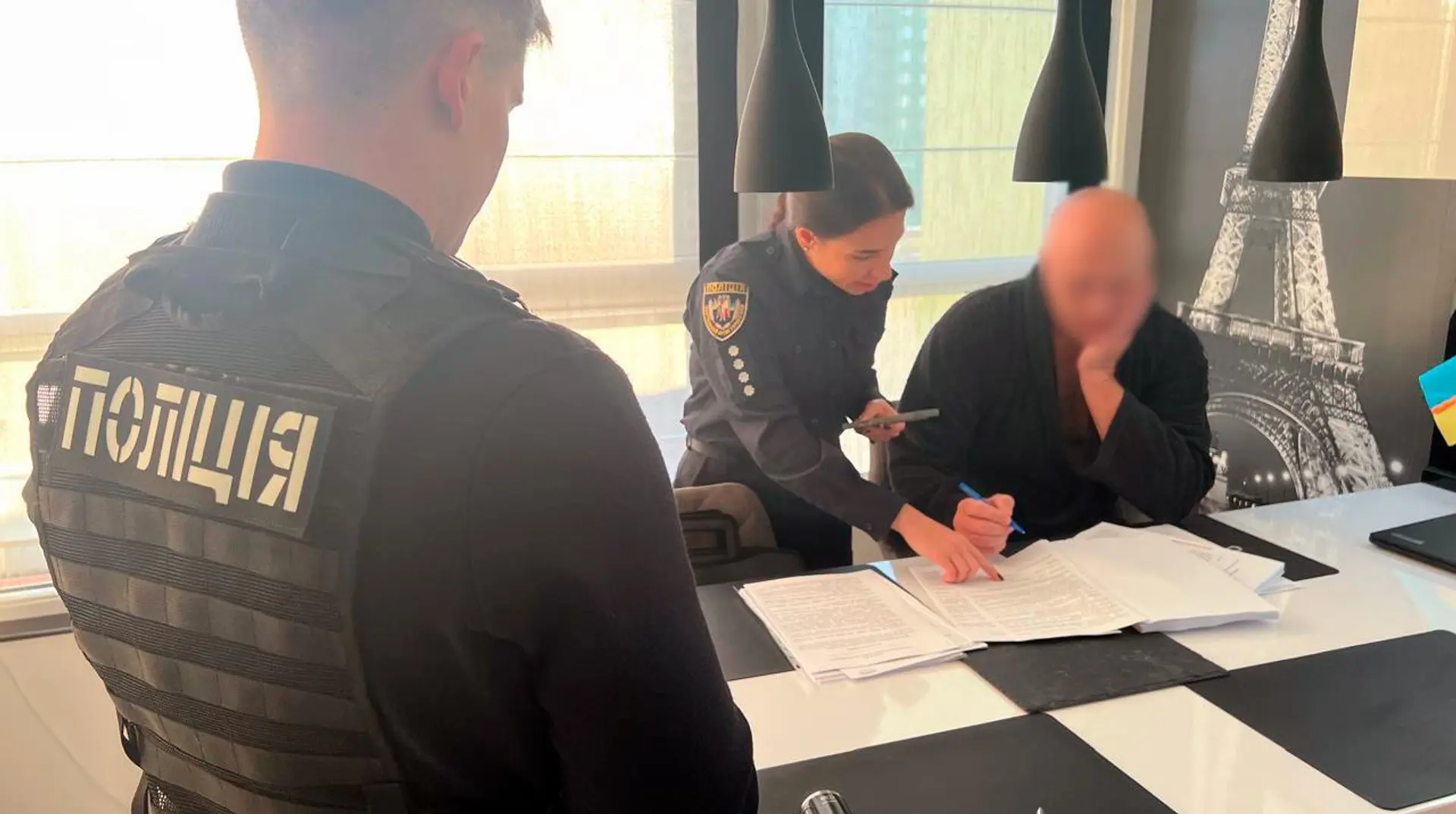 Фіктивні працівники: трьом експосадовцям КАІ вручили підозри за схему з "мертвими душами"