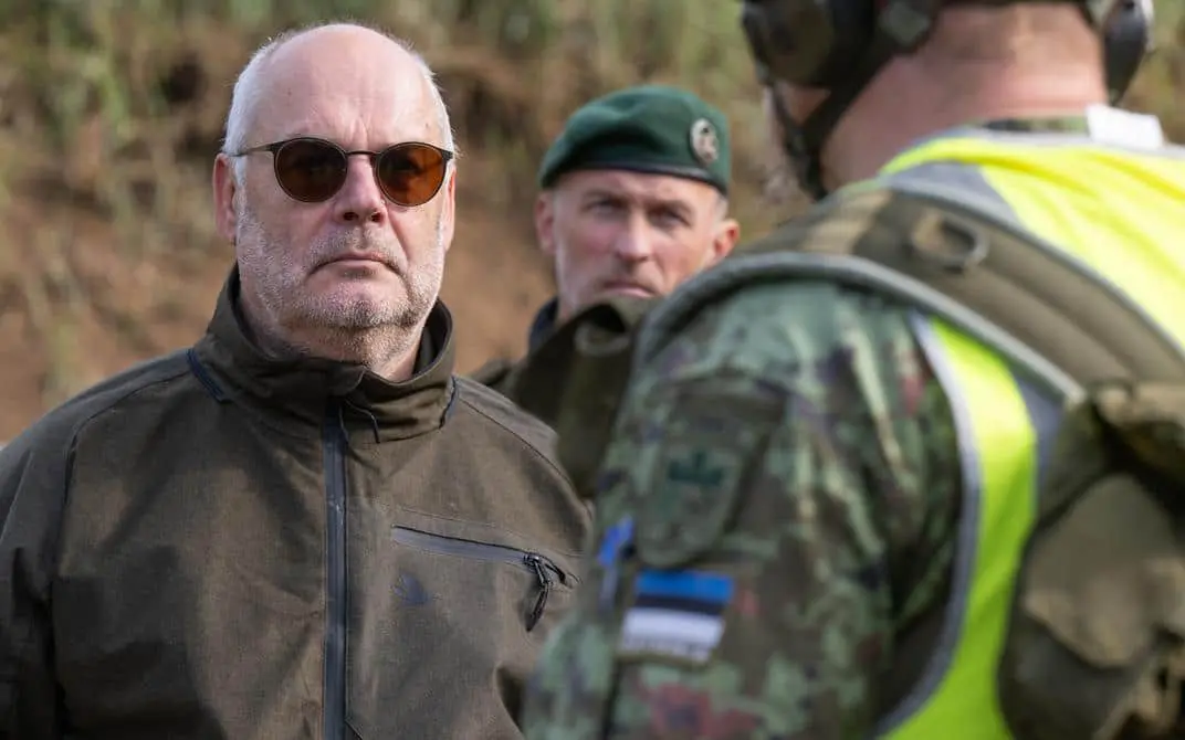Президент Естонії відреагував на інцидент з падінням і вибухом ударного дрона