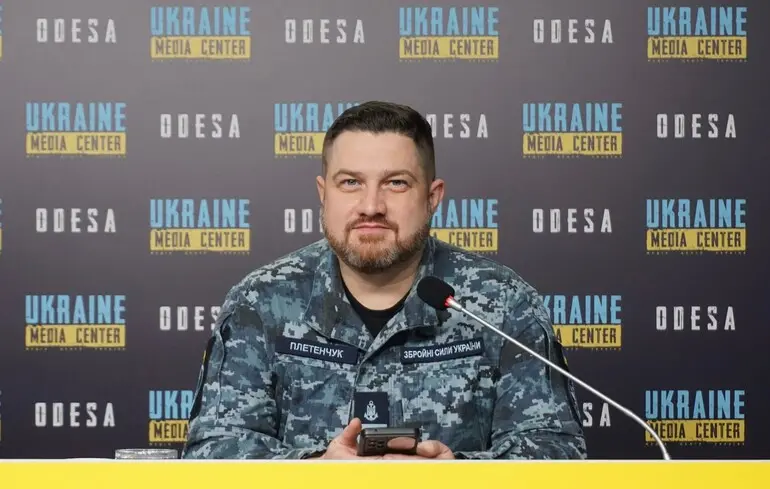Росіяни досі використовують Азовське море. Плтенчук розповів, як саме