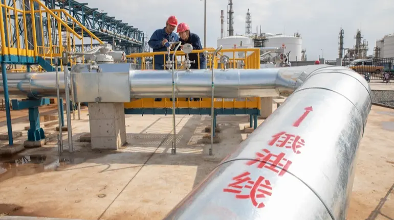 Китай захищає торгівлю російською нафтою, незважаючи на погрози США