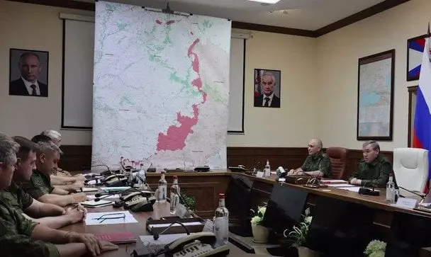 Російський Генштаб "засвітив" карту із дивною лінією фронту: фото