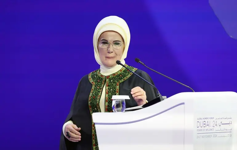 Дружина Ердогана закликала Меланію Трамп вплинути на Нетаньягу