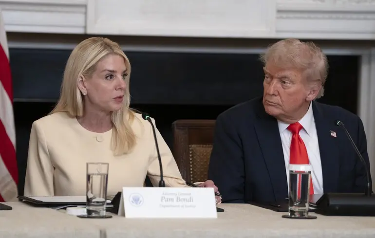Трамп вимагає, щоб генпрокурор США притягнула до відповідальності його політичних супротивників 