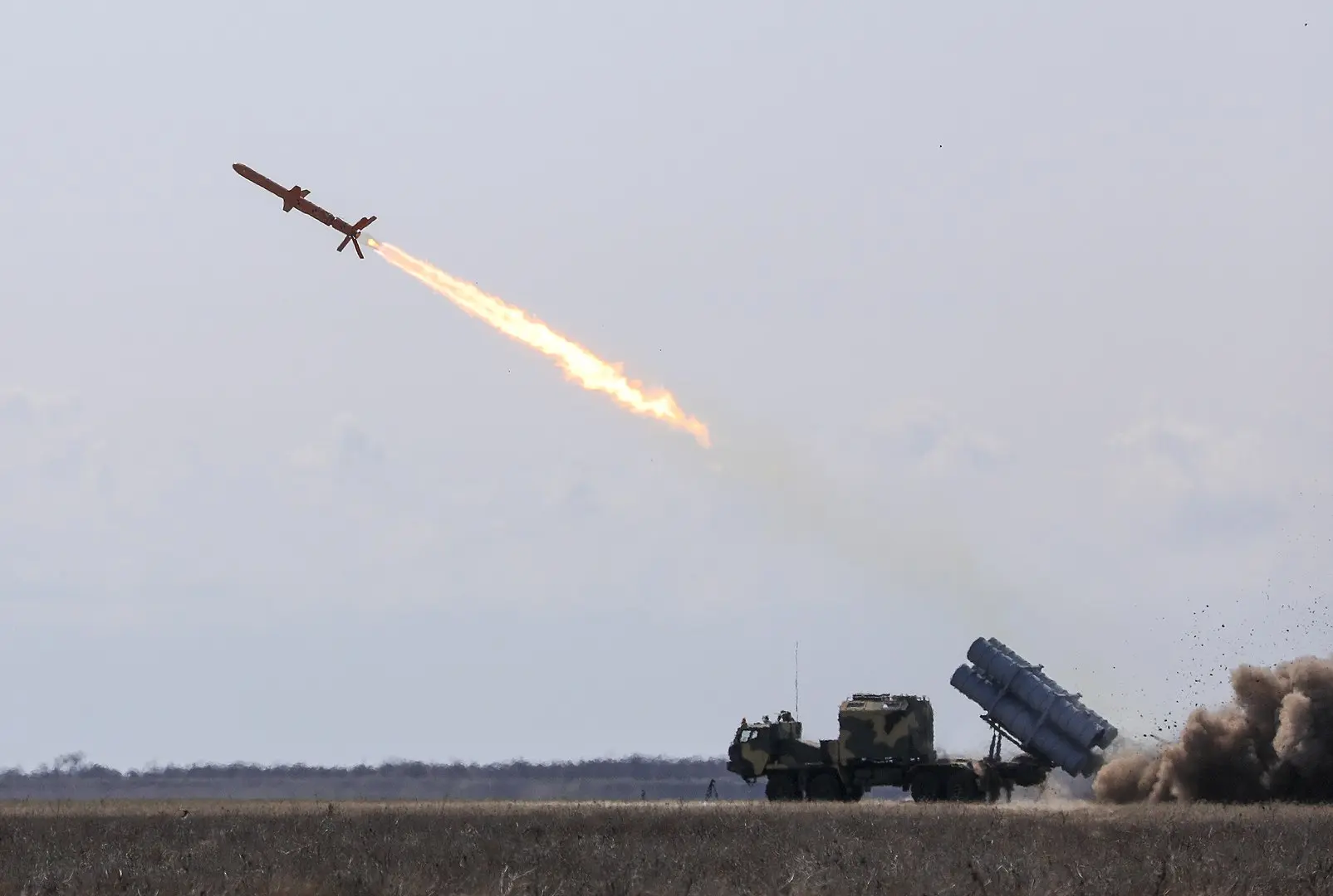Украинскую крылатую ракету дальностью 2500 км профинансирует Германия – Горбулин, Бадрак