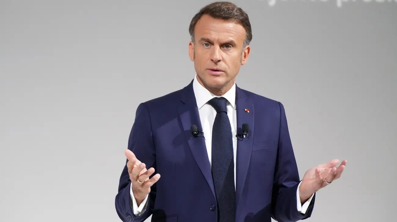 Макрон: Гарантій безпеки від НАТО для України не буде, але США – готові бути їх частиною