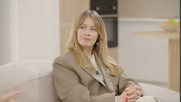 Олена Кравець під час атаки Києва показалася в укритті з донькою та зізналася, чому була без сина