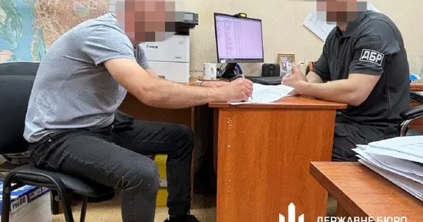 У Запоріжжі викрили правоохоронця та адвокатку на привласненні квартир померлих