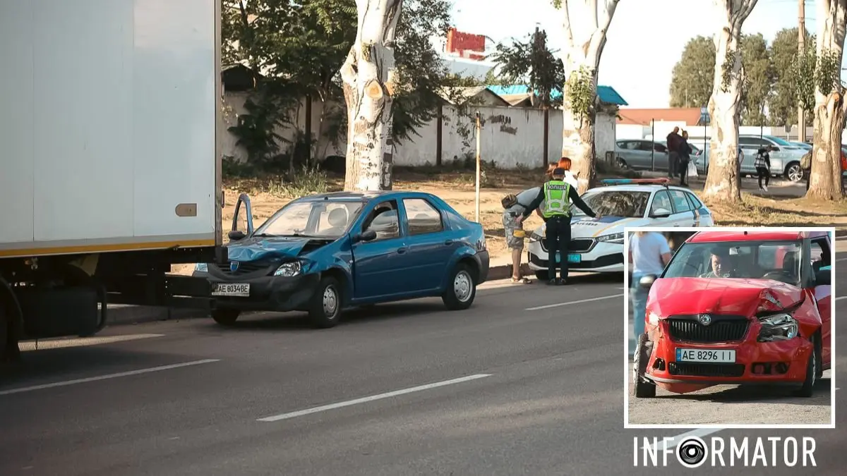 У Дніпрі на Донецькому шосе зіткнулись Dacia та Skoda: остання від удару залетіла під вантажівку