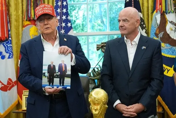 Трамп раптом похвалився "гарним" фото Путіна