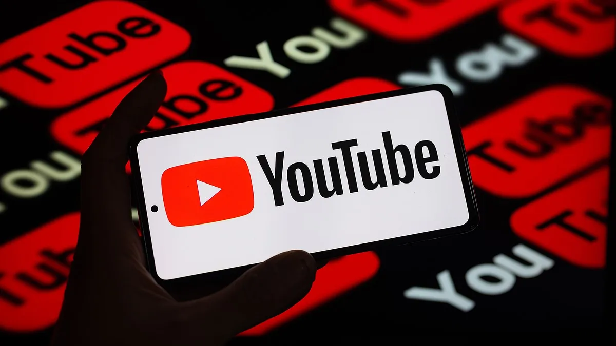 Google видалив майже 11 000 YouTube-каналів, пов’язаних з пропагандою