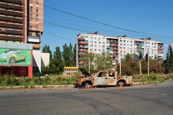 Росіяни потужно атакували Суми безпілотниками: є жертви та руйнування у місті
