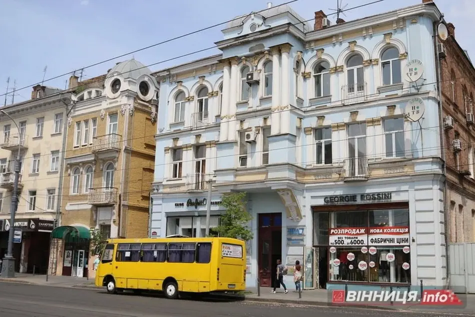 У вінницьких маршрутках запроваджують безготівкову оплату проїзду