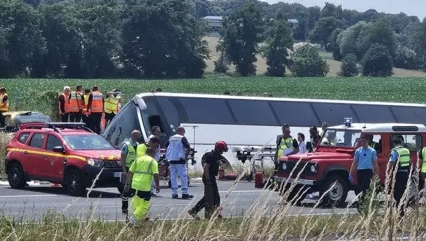 Смертельна ДТП автобуса з українцями у Франції: є перші деталі розслідування і звинувачення