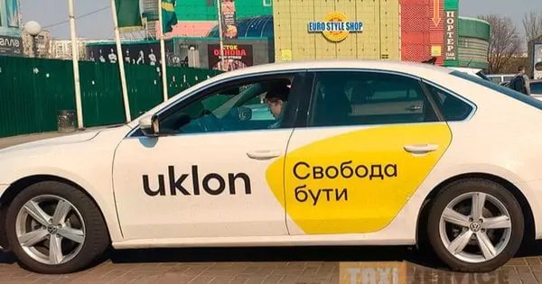 Львівський таксист відмовився везти пасажирок з інвалідністю, у компанії відреагували
