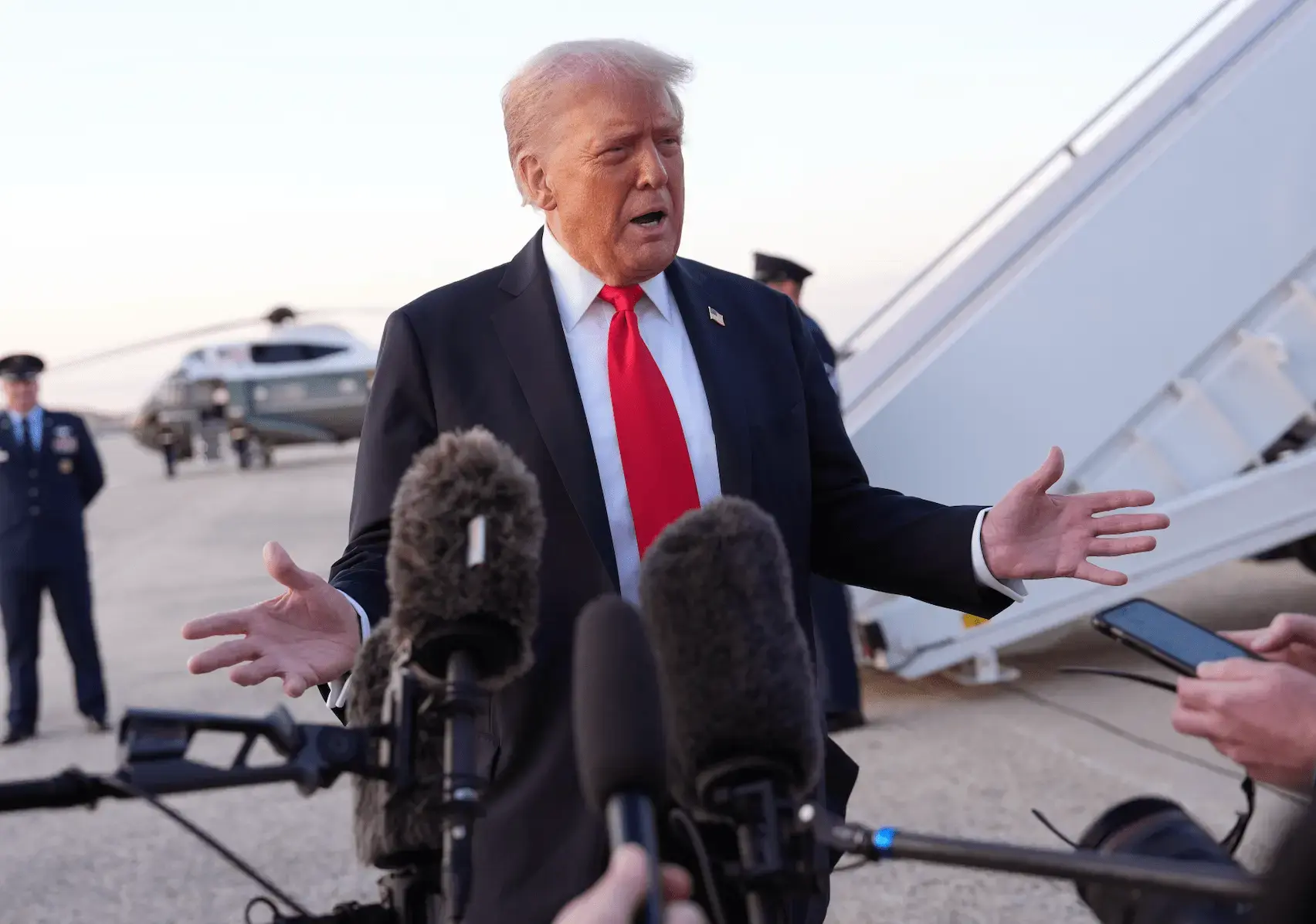 Трамп припустив, що вторгнення дронів РФ в Польщу було помилкою