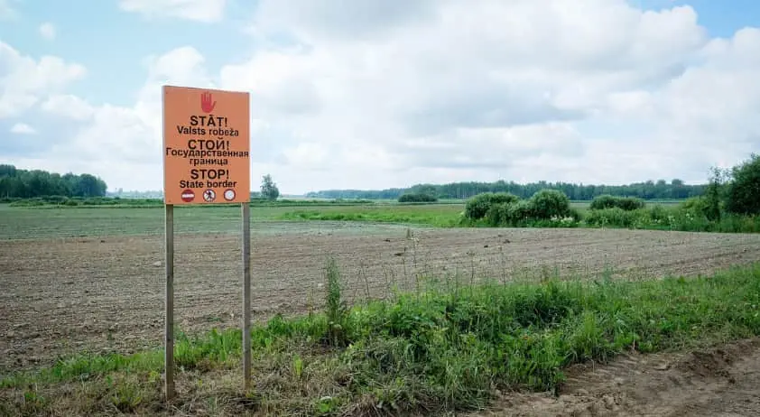 Латвія продовжила часткове закриття повітряного простору біля кордонів з РФ і Білоруссю