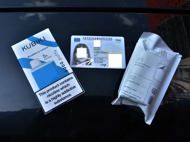 "Епідемія одноразок" у Києві: попри заборону, підліткам безперешкодно продають ароматизовані електронні сигарети, – розслідування УНІАН
