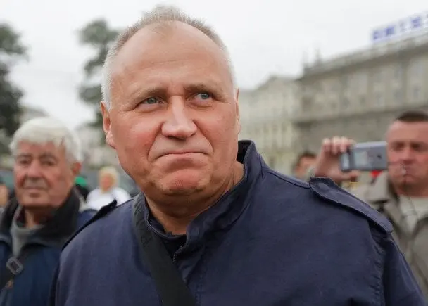 Звільнений із ув'язнення екскандидат у президенти Статкевич відмовився покинути Білорусь