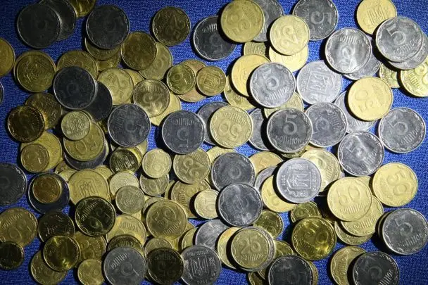НБУ починає вилучати монети по 10 копійок: що з ними робити