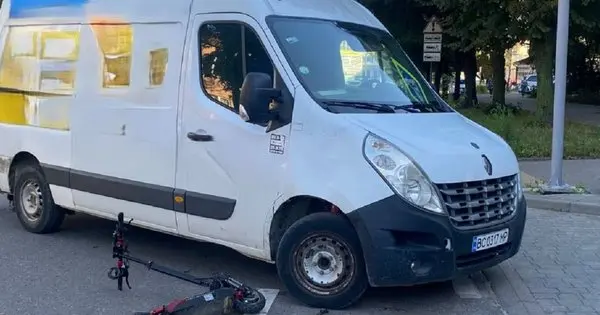 На велодоріжці у Львові водій буса збив 13-річного хлопця на самокаті